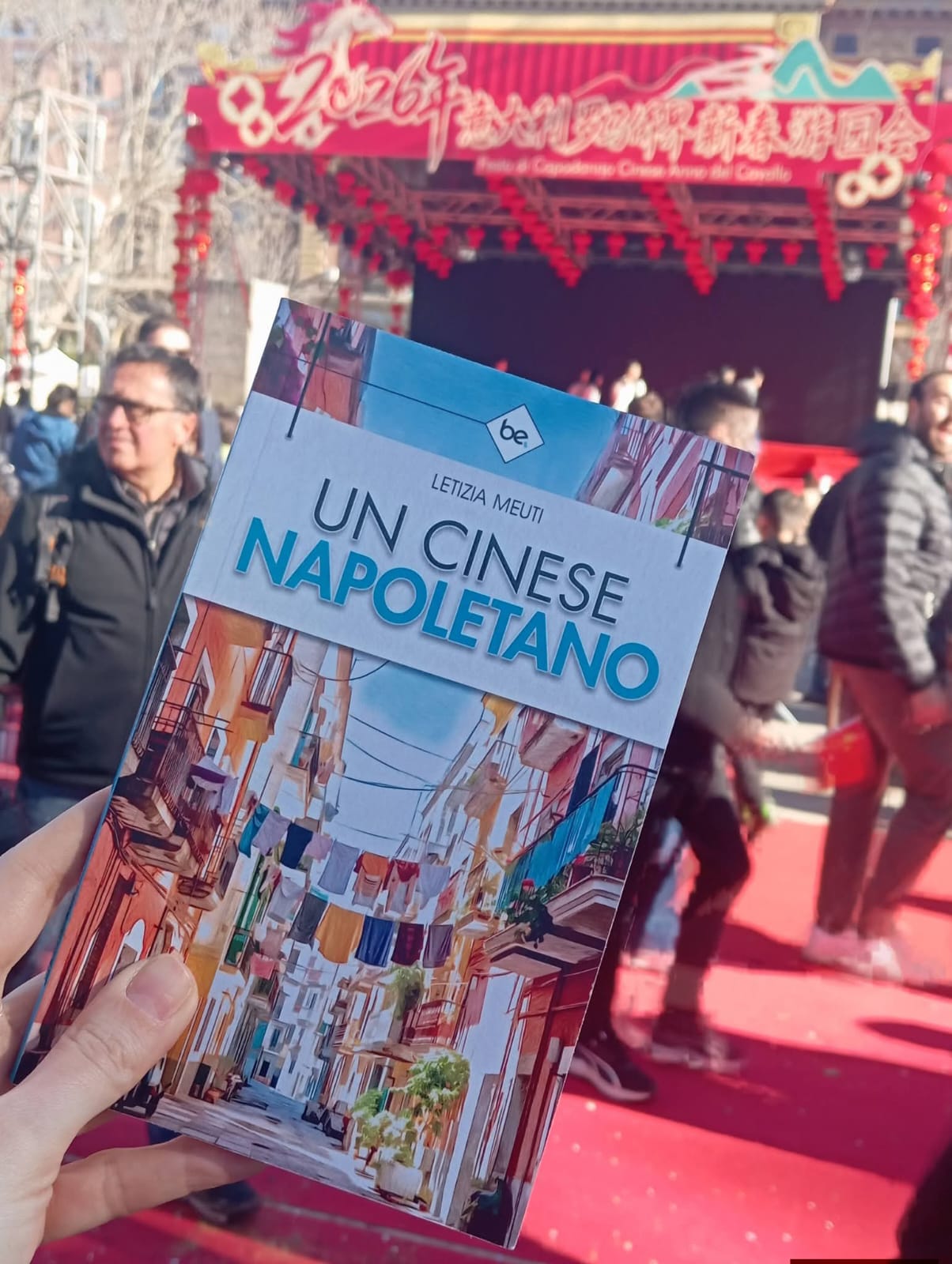 Libri di Letizia Meuti esposti insieme: Un cinese napoletano, Tutta la vita e Lamezia Terme - Milano Centrale